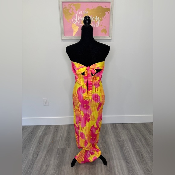 Prettylittle Thing Multi Floral Print Plisse Bandeau Maxi Dress SZ US 4 - Picture 4 of 7